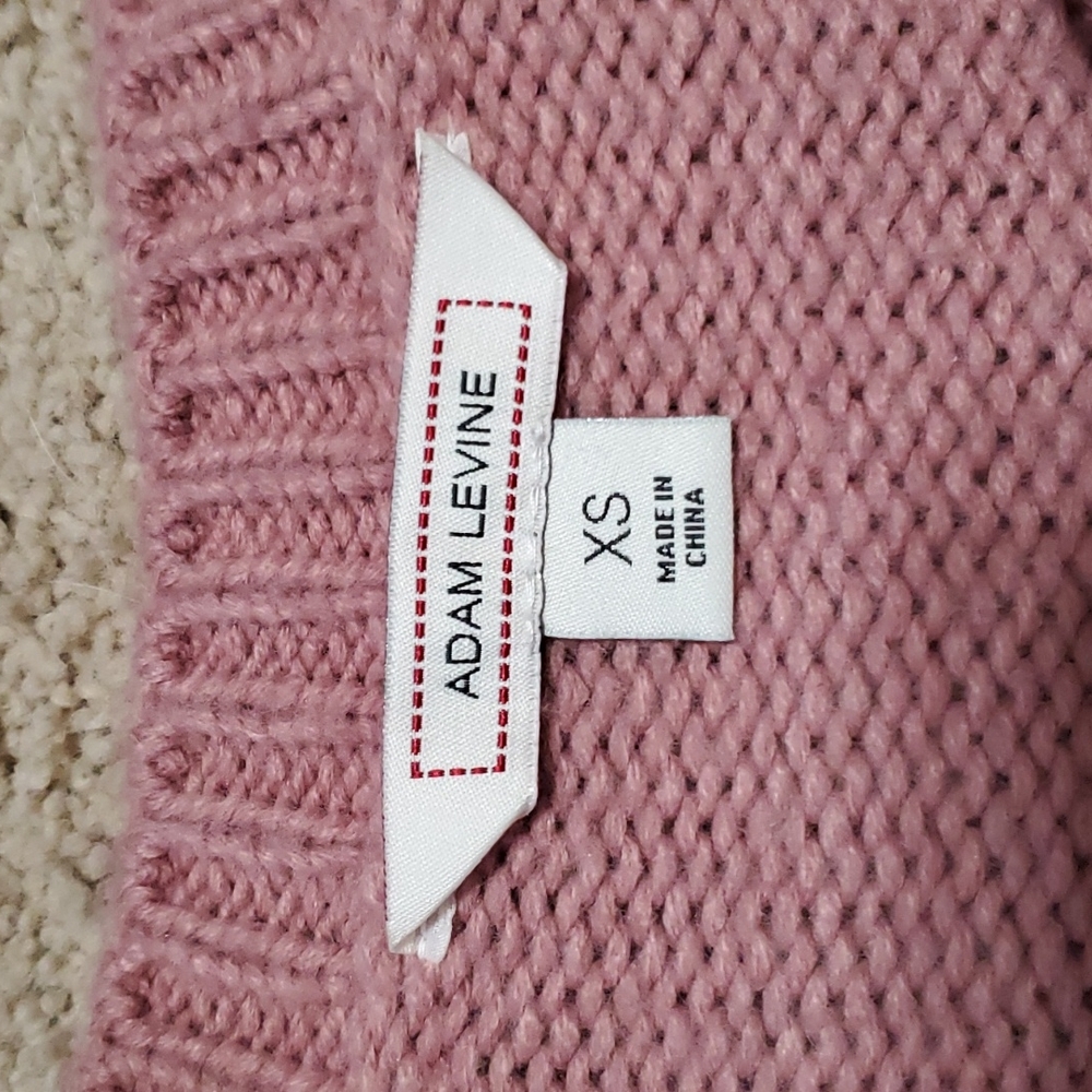 Pink Sweater - Picture 4 of 4